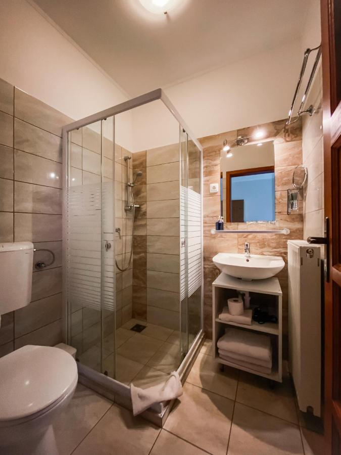 Anna Panzio Hotel Dunavarsany Bagian luar foto