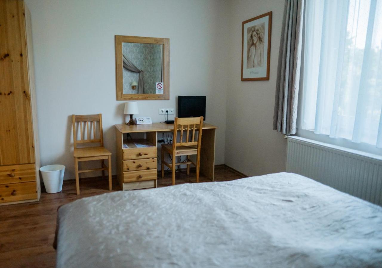 Anna Panzio Hotel Dunavarsany Bagian luar foto