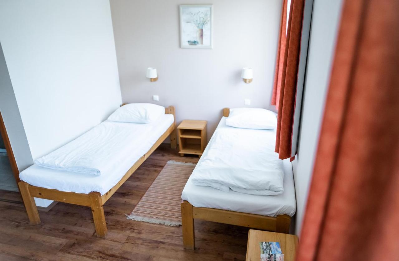 Anna Panzio Hotel Dunavarsany Bagian luar foto