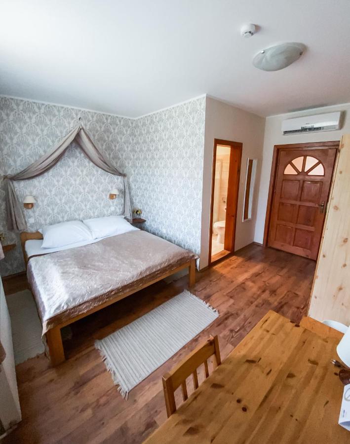 Anna Panzio Hotel Dunavarsany Bagian luar foto