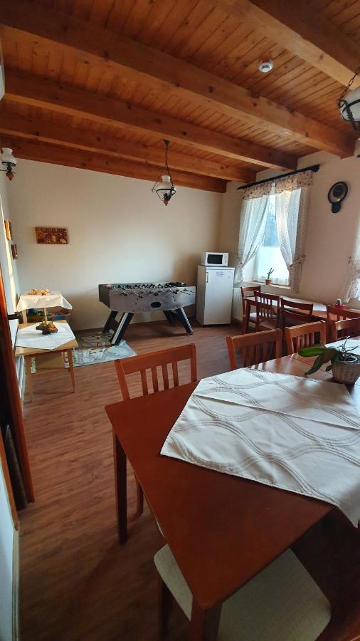 Anna Panzio Hotel Dunavarsany Bagian luar foto