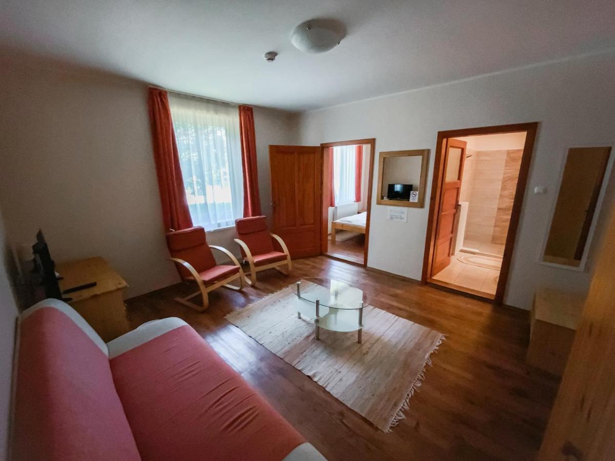 Anna Panzio Hotel Dunavarsany Bagian luar foto