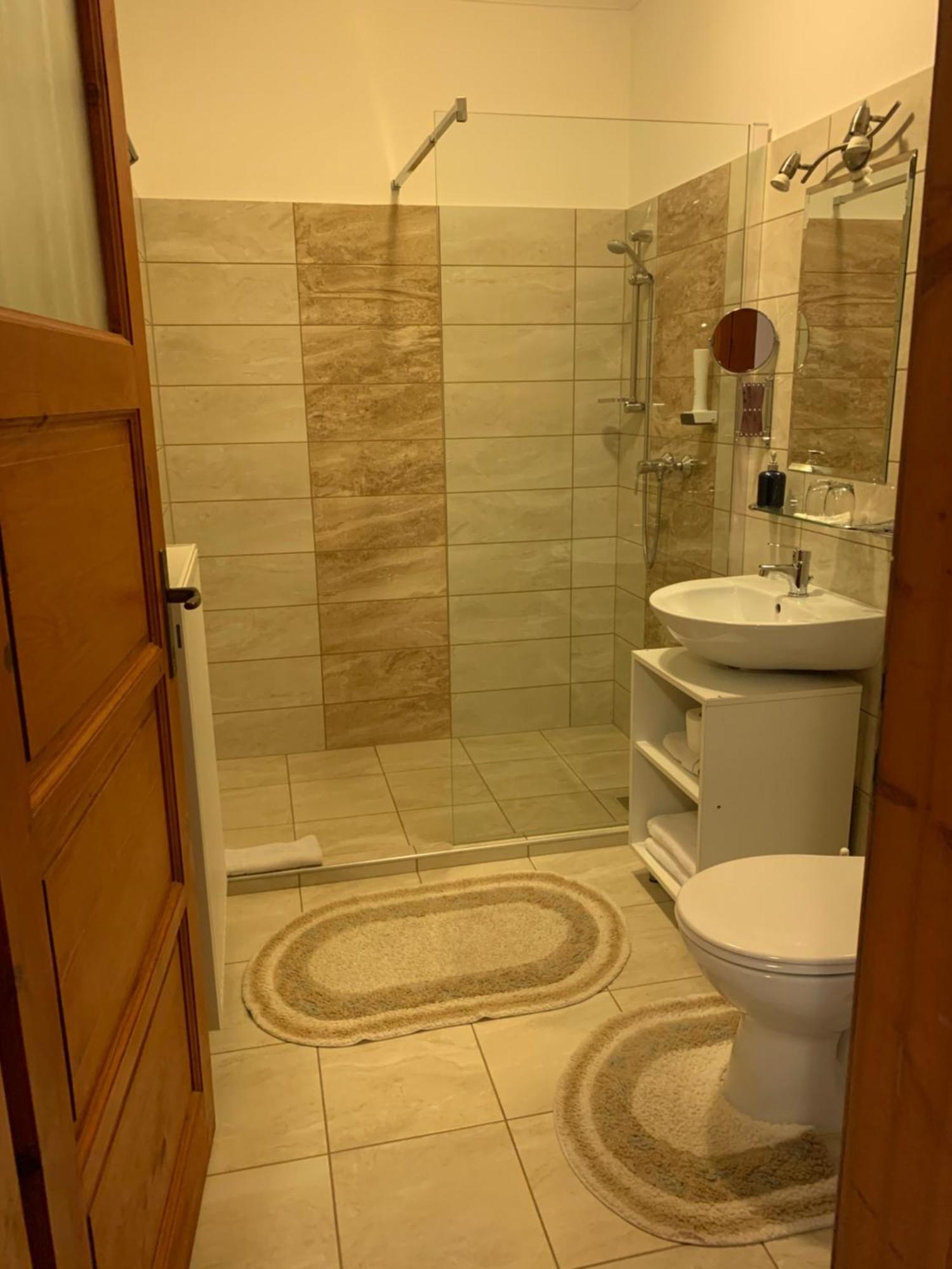 Anna Panzio Hotel Dunavarsany Bagian luar foto